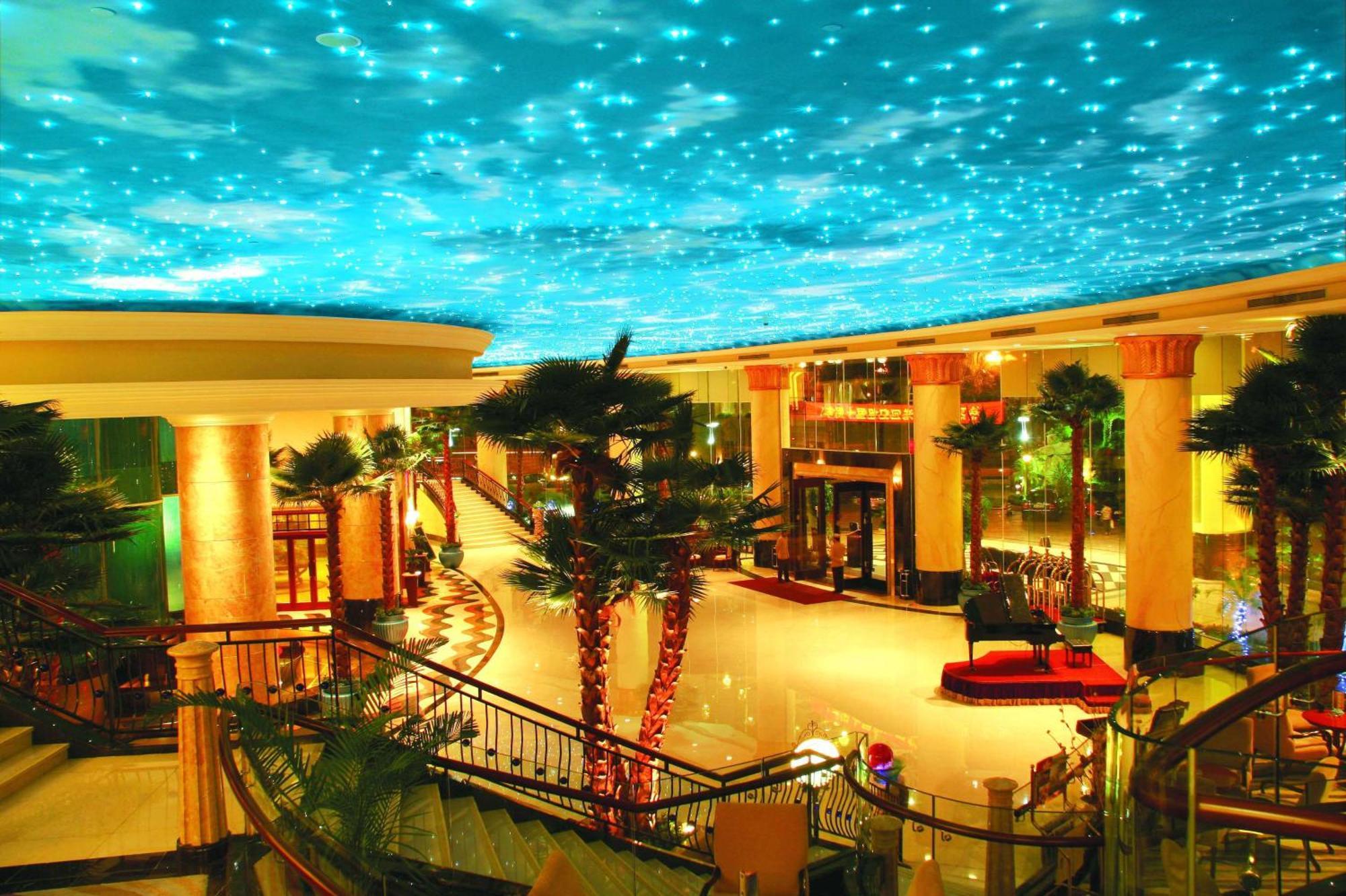 The Royal Marina Plaza Hotel Guangzhou Dalaman gambar